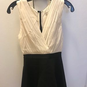 Alice + Olivia size 0 dress, cream and black